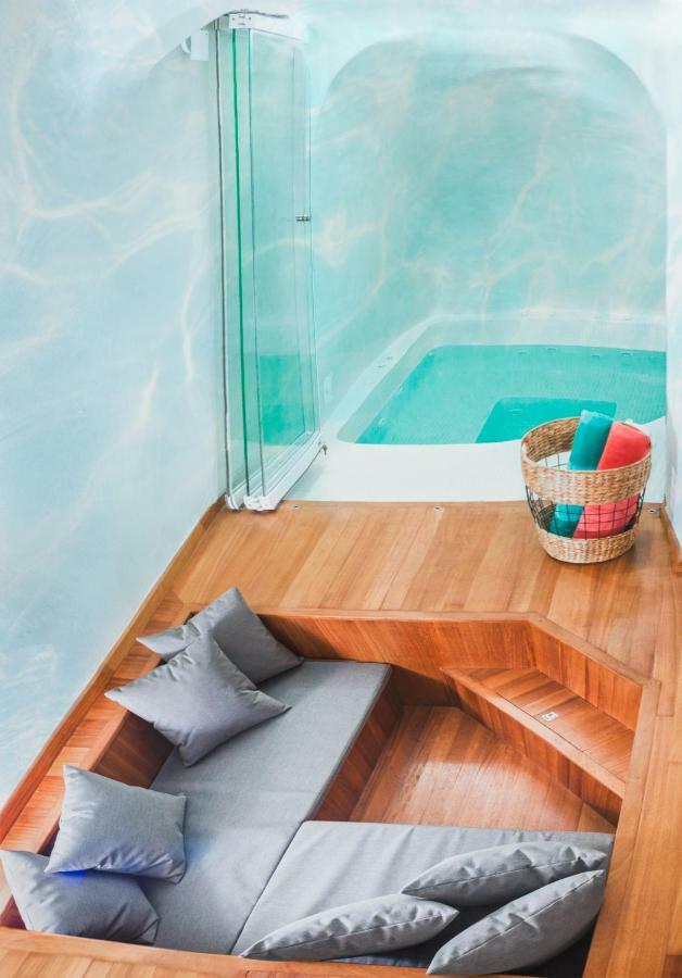 Sweet Nectar Villa With Hot Tub Pyrgos Kallistis Exterior foto